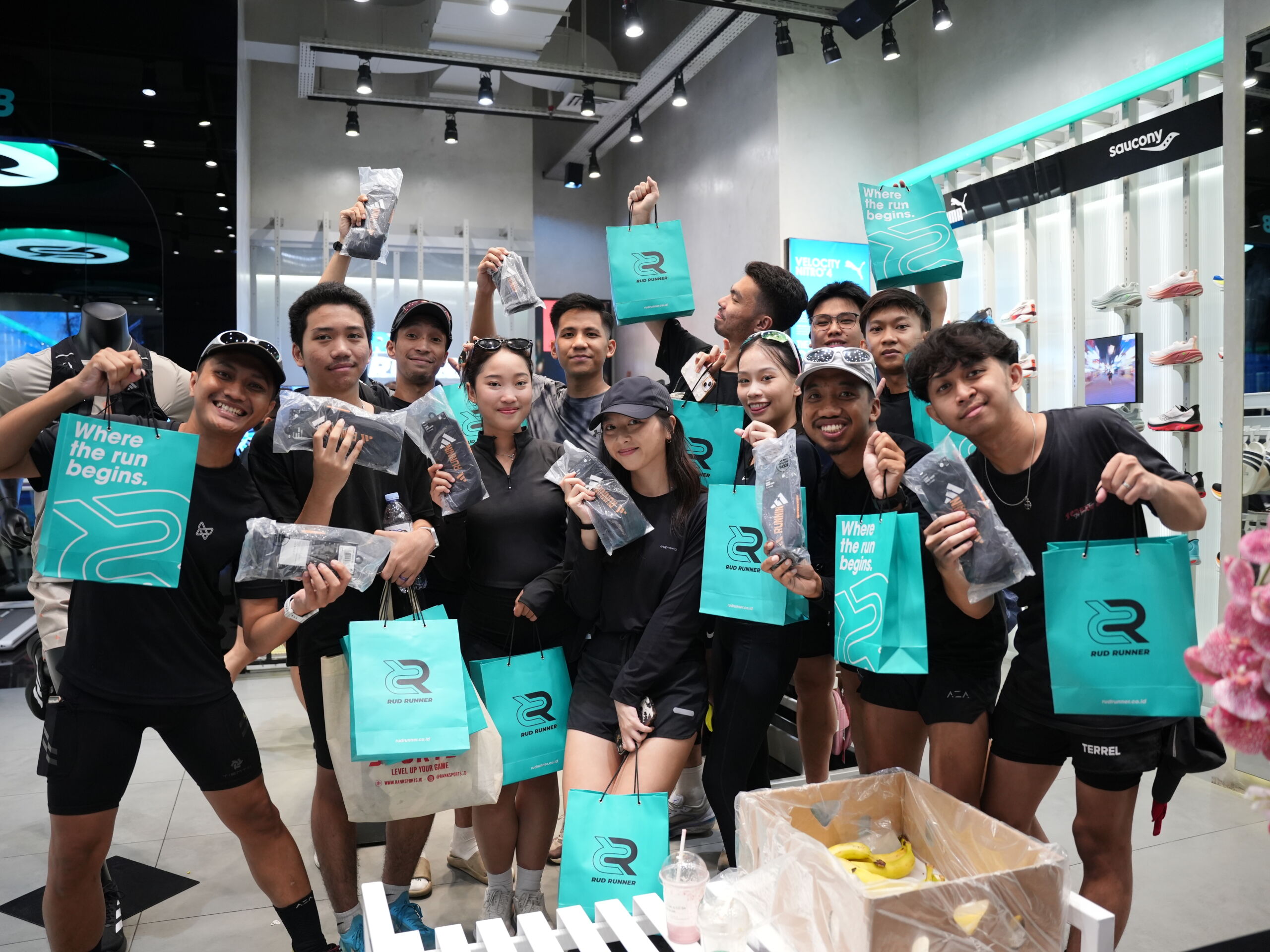 Lengkapi Perlengkapan Olahragamu di RUD Runner PIK Avenue